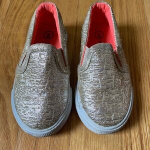 Cat & Jack Slide Ons